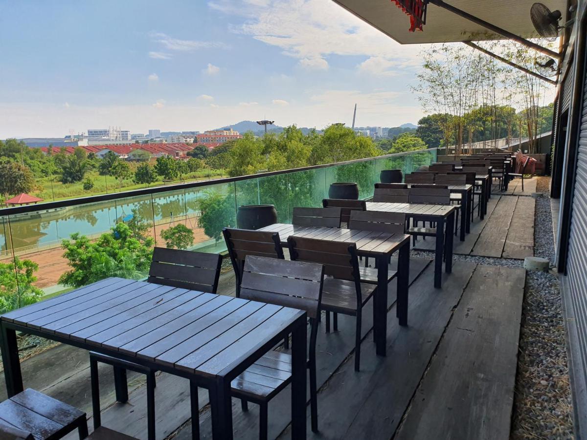 Riverfront Boutique Hotel Malacca Exteriör bild